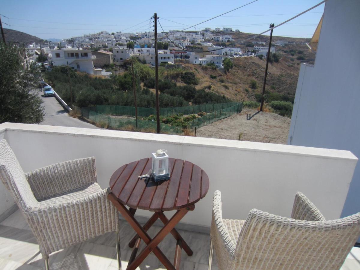 Katerina Apartments Triovasalos Екстер'єр фото