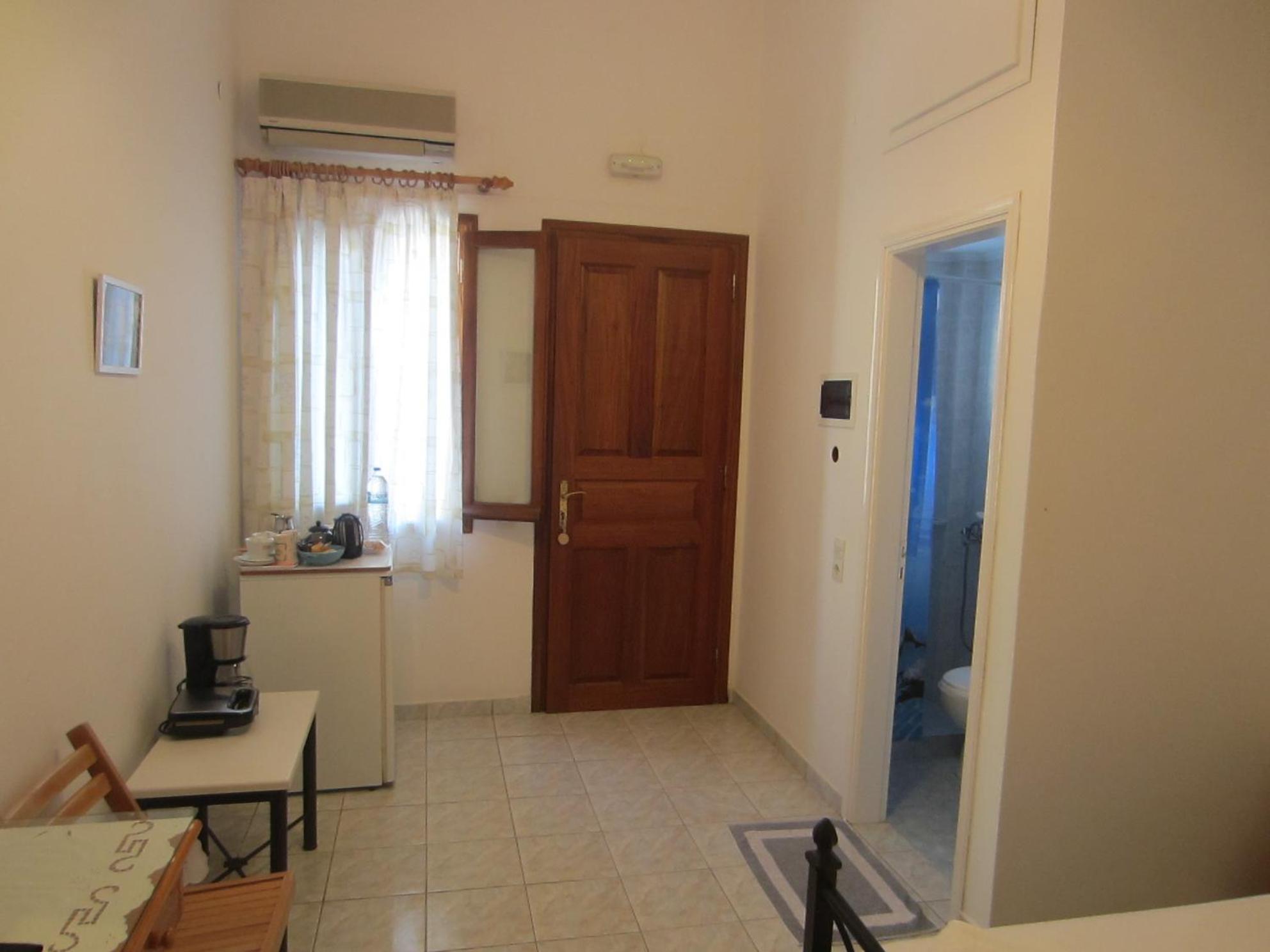 Katerina Apartments Triovasalos Екстер'єр фото