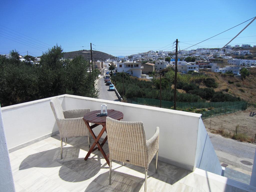 Katerina Apartments Triovasalos Екстер'єр фото