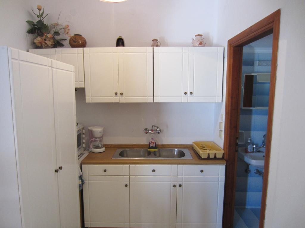 Katerina Apartments Triovasalos Екстер'єр фото
