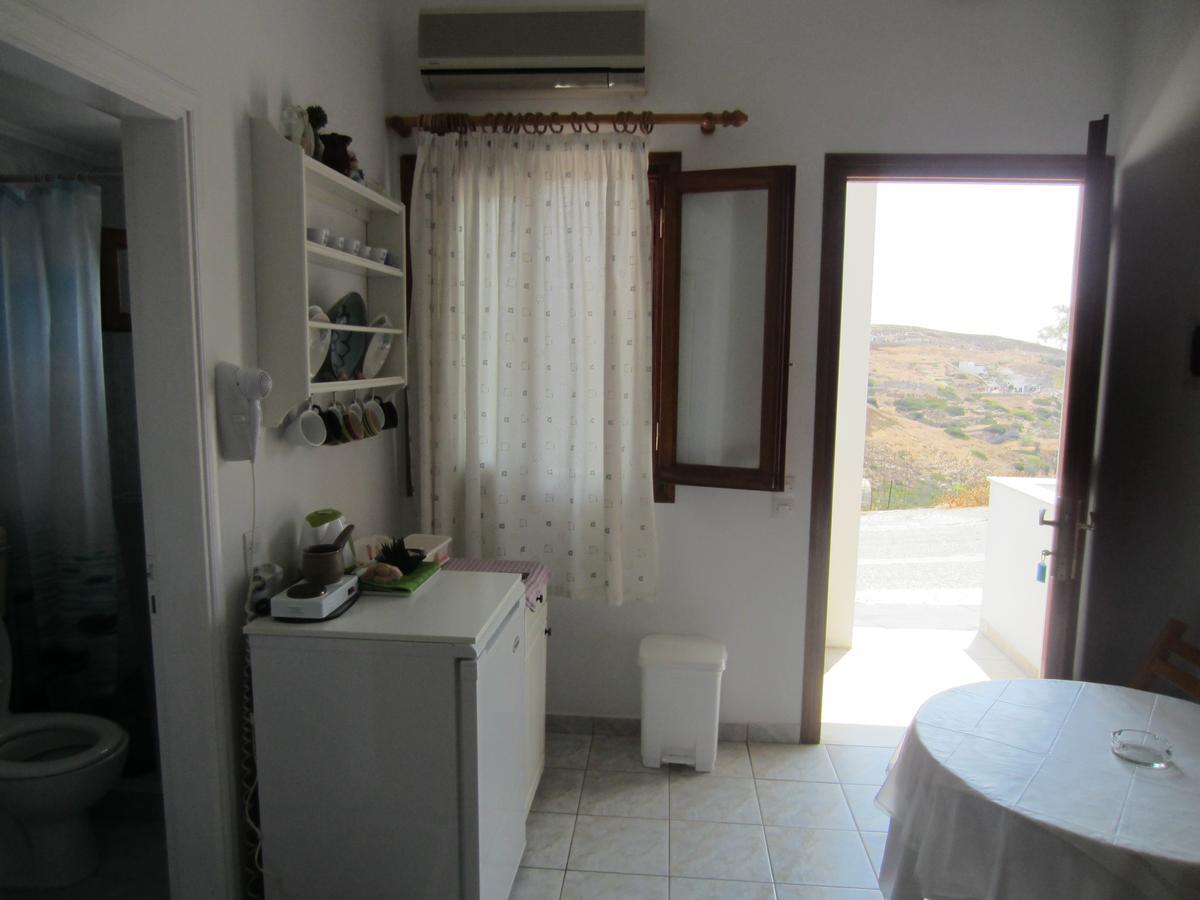 Katerina Apartments Triovasalos Екстер'єр фото