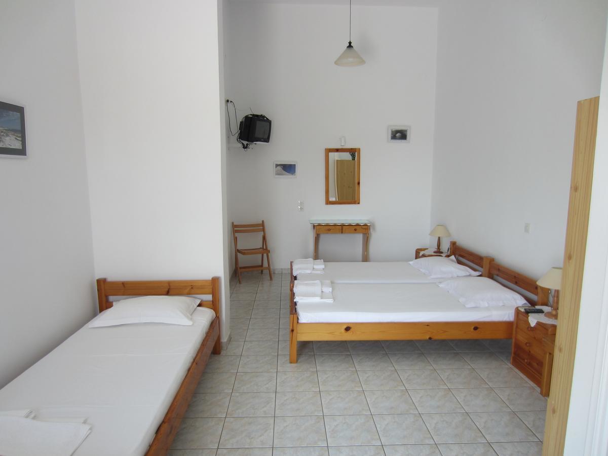 Katerina Apartments Triovasalos Екстер'єр фото
